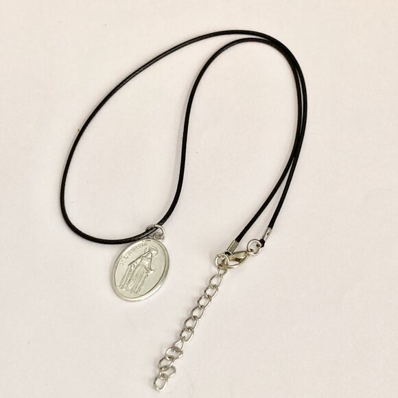 Vintage St Dymphna Necklace Irish Catholic Patron Saint Mental Health Medal 18" - Picture 6 of 9
